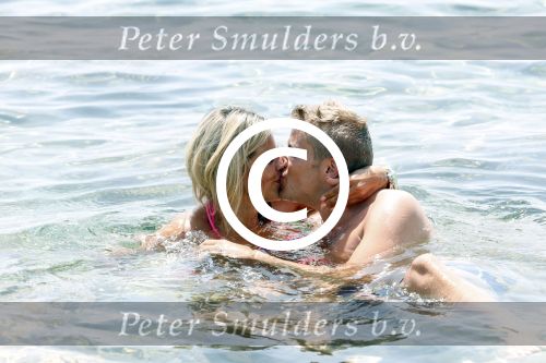 ibiza 14 juli 2013
Jaap Reesema en Kim Kotter op vakantie op ibiza
Peter Smulders bv