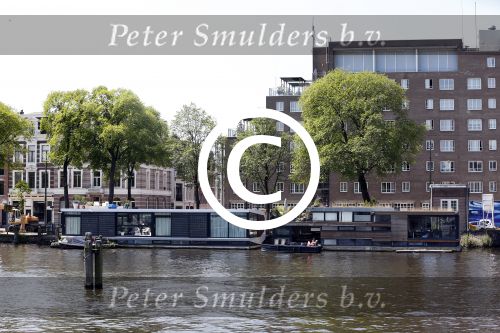 Amsterdam 9 juli 2013
Nieuwe woonboot/ ark van Raymond v d Klundert/Kluun aan de amstel.
Peter Smulders bv