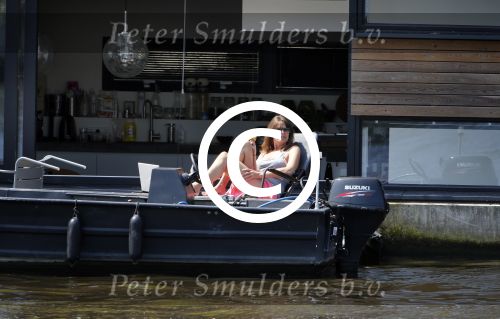 Amsterdam 9 juli 2013
Nieuwe woonboot/ ark van Raymond v d Klundert/Kluun aan de amstel.
Peter Smulders bv