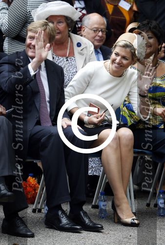 Amsterdam 1 juli 2013
Koning Willem Alexander en Koningin Maxima bij herdenking 150 jaar geleden slavernij in het oosterpark.
Peter Smulders bv