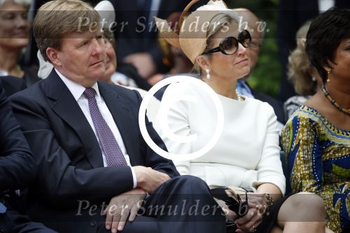 Amsterdam 1 juli 2013
Koning Willem Alexander en Koningin Maxima bij herdenking 150 jaar geleden slavernij in het oosterpark.
Peter Smulders bv