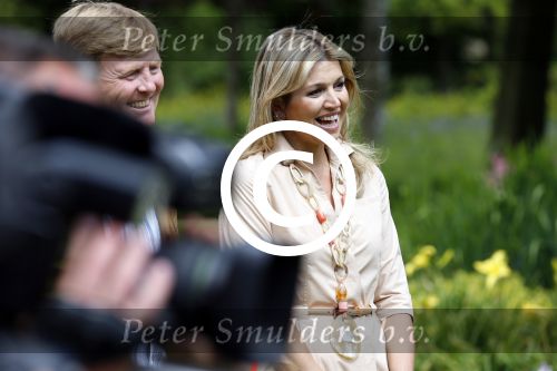 Wassenaar 19 juli 2013
Fotouur met Koning Willem Alexander koningin Maxima en de prinsesjes Amalia Alexia en Ariane bij hun huis op de horsten. Ook hun hond skipper was daarbij aanwezig.
Peter Smulders bv