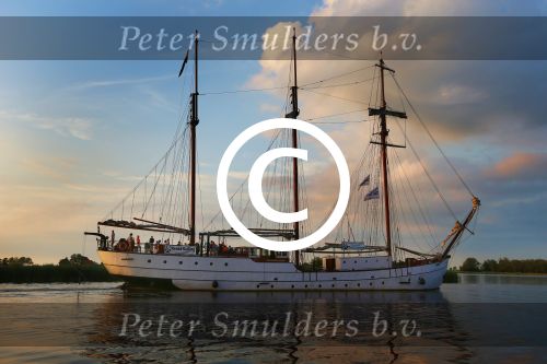 Sneek, 28 Juli 2013
Krekt Sailing Zeilboot varend op de Houkesloot in Sneek
Footo Peter Smulders BV