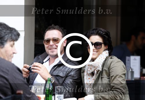 Amsterdam 4 juli 2013
Kristina Bozilovic met een kennis op terras.
Peter Smulders bv