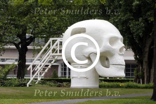 Amsterdam 10 juni 2013
Diverse kunst op de apollolaan.
Peter Smulders bv