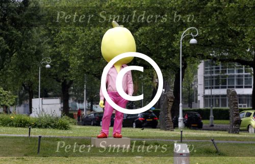 Amsterdam 10 juni 2013
Diverse kunst op de apollolaan.
Peter Smulders bv