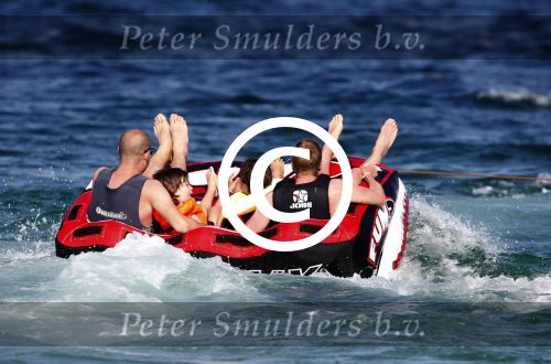 ibiza 11 juli 2013
Lange Frans met zijn vrouw Danielle en kinderen op vakantie op ibiza.
Peter Smulders bv
