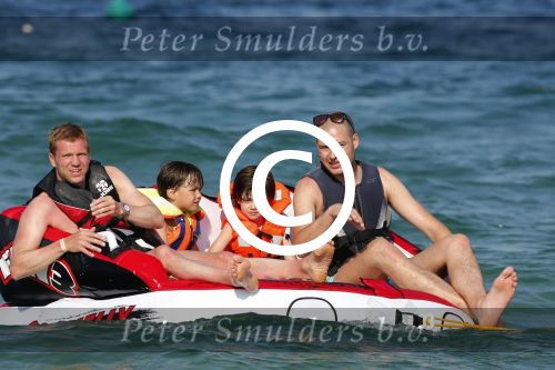 ibiza 11 juli 2013
Lange Frans met zijn vrouw Danielle en kinderen op vakantie op ibiza.
Peter Smulders bv