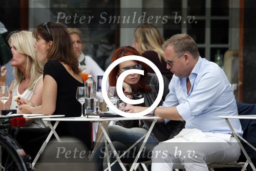 Amsterdam 2 juli 2013
Leontine Borsato op terras met haar manager Mike Dobbinga.
Peter Smulders bv