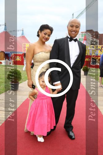 Amsterdam, 5 Augustus 2013
Premiere Circus Herman Renz
Linda Wagemakers met man en dochter
Foto Peter Smulders BV
