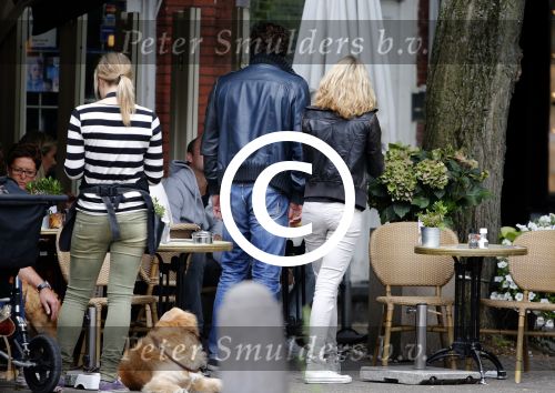 Amsterdam 11 augustus 2013
Liza Sips met haar vriend Ralph Manheim .
Peter Smulders bv