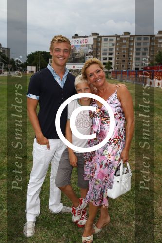 Amsterdam, 5 Augustus 2013
Premiere Circus Herman Renz
Mariska v Kolck met haar kinderen
Foto Peter Smulders BV