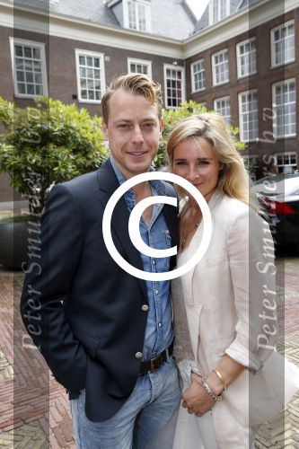 Amsterdam 27 juni 2013
Gift suite in hotel the Grand. Mark v Eeuwen met Lieke v Lexmond
Peter Smulders bv