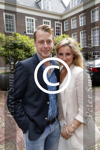 Amsterdam 27 juni 2013
Gift suite in hotel the Grand. Mark v Eeuwen met Lieke v Lexmond
Peter Smulders bv