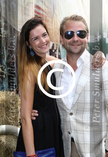 Amsterdam, 5 Augustus 2013
Premiere de Lone Ranger
Marly v d Velden met vriend
Foto Peter Smulders BV
