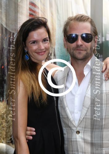 Amsterdam, 5 Augustus 2013
Premiere de Lone Ranger
Marly v d Velden met vriend
Foto Peter Smulders BV