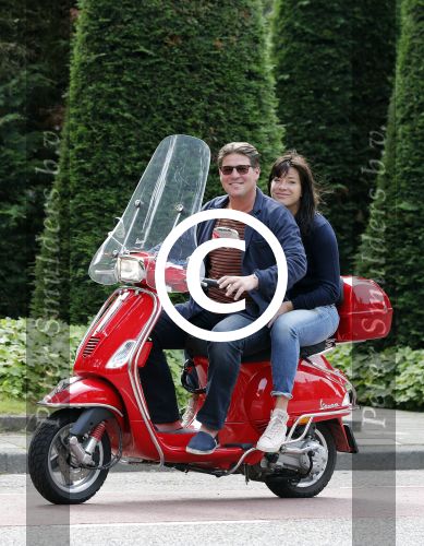 Amsterdam 26 juni 2013
Martijn en Amanda Krabbe op hun vespa scooter.
Peter Smulders bv