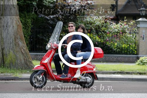 Amsterdam 26 juni 2013
Martijn en Amanda Krabbe op hun vespa scooter.
Peter Smulders bv