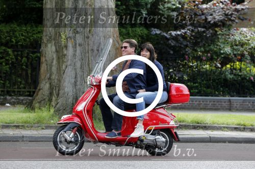 Amsterdam 26 juni 2013
Martijn en Amanda Krabbe op hun vespa scooter.
Peter Smulders bv