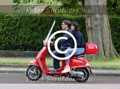Amsterdam 26 juni 2013
Martijn en Amanda Krabbe op hun vespa scooter.
Peter Smulders bv