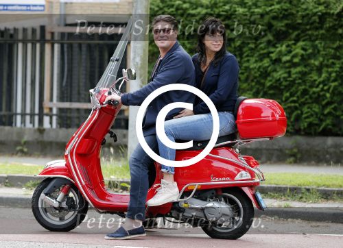 Amsterdam 26 juni 2013
Martijn en Amanda Krabbe op hun vespa scooter.
Peter Smulders bv