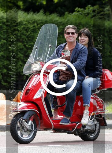 Amsterdam 26 juni 2013
Martijn en Amanda Krabbe op hun vespa scooter.
Peter Smulders bv