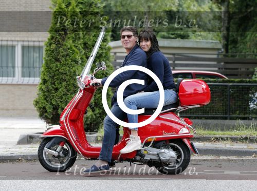 Amsterdam 26 juni 2013
Martijn en Amanda Krabbe op hun vespa scooter.
Peter Smulders bv