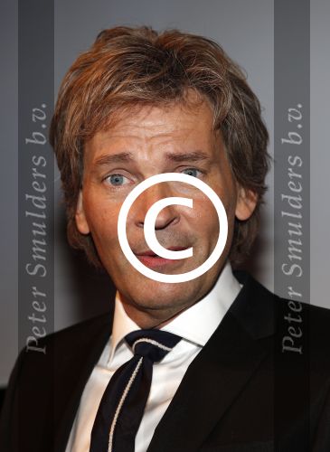 Amsterdam 17 januari 2013
Matthijs v Nieuwkek wordt uitgeroepen voor omroepman van het jaar en krijgt de prijs overhandigd uit handen van John de Mol.
Peter Smulders bv