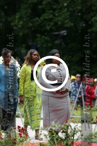 Amsterdam 1 juli 2013
Koning Willem Alexander en Koningin Maxima bij herdenking 150 jaar geleden slavernij in het oosterpark. mevr Wiels
Peter Smulders bv