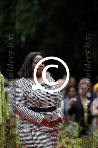 Amsterdam 1 juli 2013
Koning Willem Alexander en Koningin Maxima bij herdenking 150 jaar geleden slavernij in het oosterpark. mevr Wiels
Peter Smulders bv