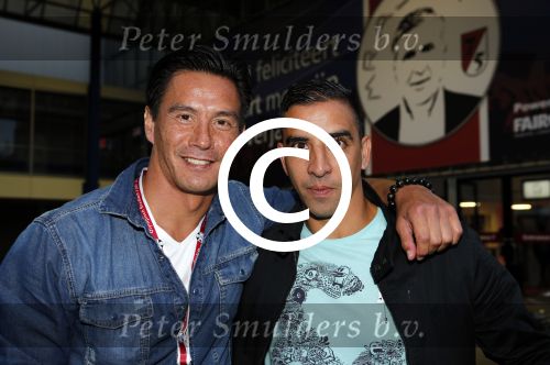 Amsterdam 3 juli 2013
Sjaak Swart 75 jaar . Hij viert dat met een wedstrijd met oud ajax spelers in het Olympisch stadion. Michel Mols met ..
Peter Smulders bv