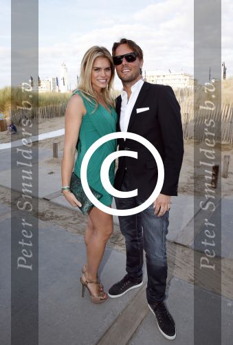 Noordwijk 29 juni 2013
Trouwen Kristina Bozilovic en Tamar Gonen in beachclub O van hotels van oranje. Nicolette v dam met vriend Bas Smit
Peter Smulders bv