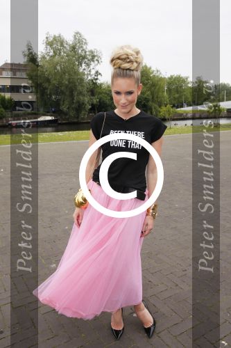 Amsterdam 26 juni 2013
Jackie\'s best dressed in the oyster club bij het olympisch stadion. Nikkie Plessen met t shirts
Peter Smulders bv