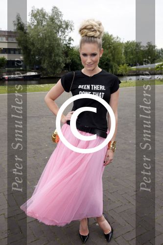 Amsterdam 26 juni 2013
Jackie\'s best dressed in the oyster club bij het olympisch stadion. Nikkie Plessen met t shirts
Peter Smulders bv