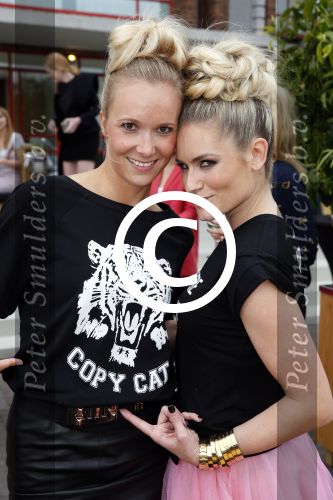 Amsterdam 26 juni 2013
Jackie\'s best dressed in the oyster club bij het olympisch stadion. Nikkie Plessen met t shirts
Peter Smulders bv