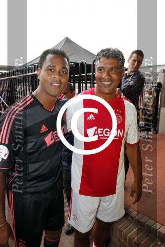 Amsterdam 3 juli 2013
Sjaak Swart 75 jaar . Hij viert dat met een wedstrijd met oud ajax spelers in het Olympisch stadion. Patrick Kluivert en Frank Rijkaard
Peter Smulders bv