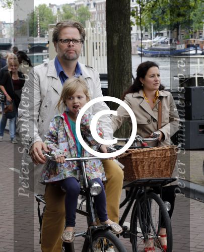 Amsterdam 10 juli 2013
Patrick Stoof met vrouw en dochter in Amsterdam.
Peter Smulders bv