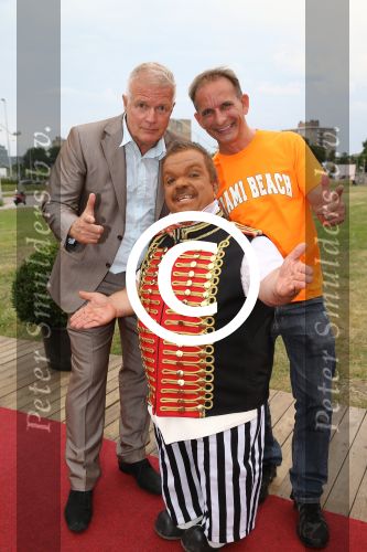 Amsterdam, 5 Augustus 2013
Premiere Circus Herman Renz
Peter Jan Rens met Milko Steyvers (circus Renz) en Johan Vlemmix
Foto Peter Smulders BV