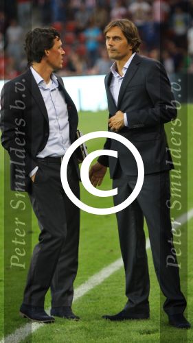 Eindhoven, 17 Augustus 2013 Kompetie wedstrijd PSV-Go Ahead Eagles, eindstand 3-0
Phillip Cocu met Chris v d Weerden
Foto Peter Smulders BV