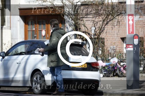 Amsterdam 3 april 2013
Prins Maurits bij zijn AUDI A1 sportauto
Peter Smulders bv
