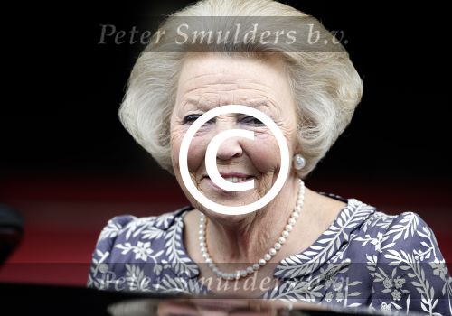 Amsterdam 27 juni 2013
Prinses Beatrix verlaat het paleis op de dam.
Peter Smulders bv