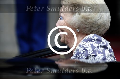 Amsterdam 27 juni 2013
Prinses Beatrix verlaat het paleis op de dam.
Peter Smulders bv