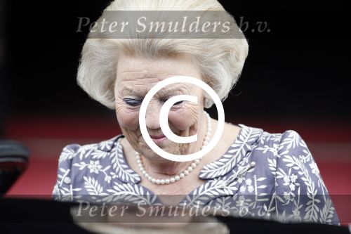 Amsterdam 27 juni 2013
Prinses Beatrix verlaat het paleis op de dam.
Peter Smulders bv