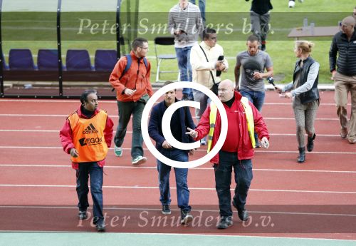 Amsterdam 3 juli 2013
Sjaak Swart 75 jaar . Hij viert dat met een wedstrijd met oud ajax spelers in het Olympisch stadion. rafael v d Vaart met Wesley Sneijder
Peter Smulders bv