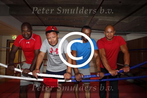 Amsterdam 23 juli 2013
Replay aan het trainen met personal trainer Oswin Beingsick.
Peter Smulders bv