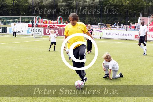 Amsterdam 29 juni 2013
Voetbaltournooi op de toekomst (ajax) voor de stichting de upside van down
met diverse bn ers en oud voetballers.. Syndroom van down. Rob Witschge
Peter Smulders bv