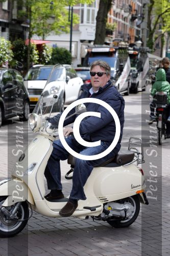 Amsterdam 24 juni 2013
Robbie Hofman op zijn vespa scooter
Peter Smulders bv