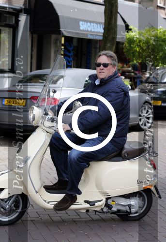 Amsterdam 24 juni 2013
Robbie Hofman op zijn vespa scooter
Peter Smulders bv
