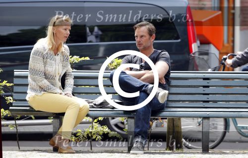 Amsterdam 2 juli 2013
Ronald de Boer zit gezellig in het zonnetje met zijn schoonzus Helen de Boer.
Peter Smulders bv