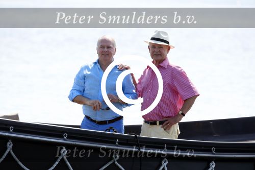 Loosdrecht 22 juli 2013
Ronnie Tober en Jan Jochems op boot varen op de vecht.
Peter Smulders bv